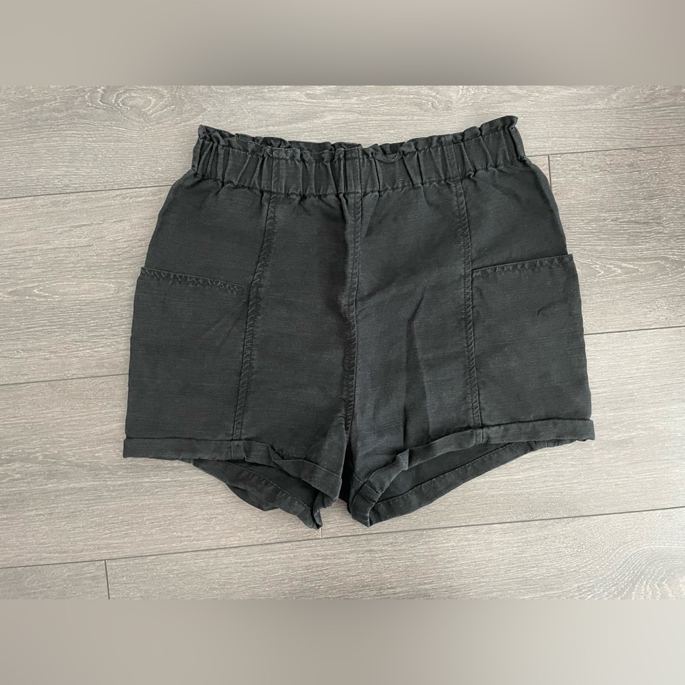 Wilfred Aritzia shorts high waist rise summer black Small S tna scuba Babaton